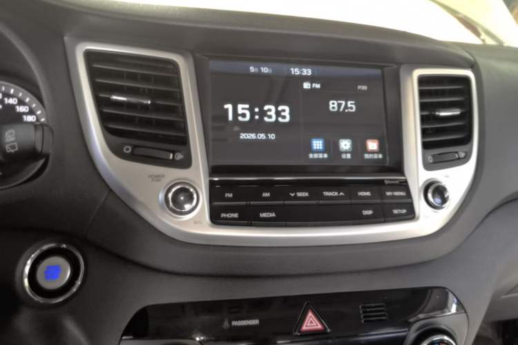 Used Hyundai Tucson 2015 1.6T Dual-Clutch Two-Wheel-Drive Smart Model Audio And AC Panel