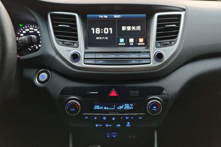 Used Hyundai Tucson 2015 1.6T Dual-Clutch Two-Wheel-Drive Smart Model Audio And AC Panel