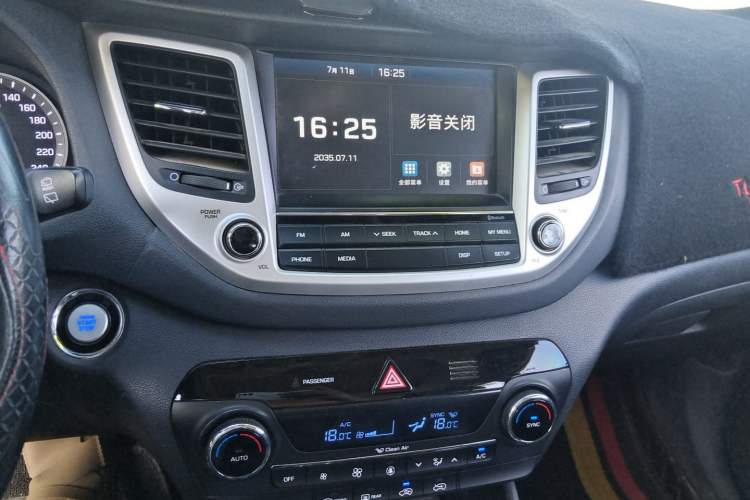 Used Hyundai Tucson 2015 1.6T Dual-Clutch Two-Wheel-Drive Smart Model Audio And AC Panel