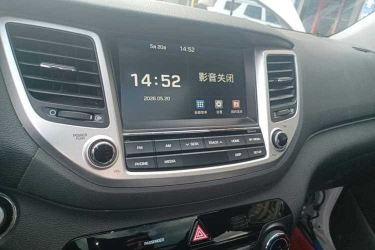 Used Hyundai Tucson 2015 1.6T Dual-Clutch Two-Wheel-Drive Smart Model Audio And AC Panel