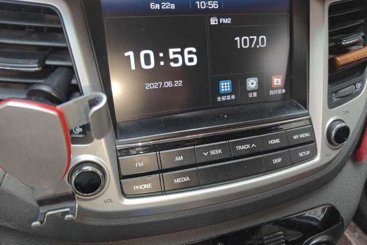 Used Hyundai Tucson 2015 1.6T Dual-Clutch Two-Wheel-Drive Smart Model Audio And AC Panel