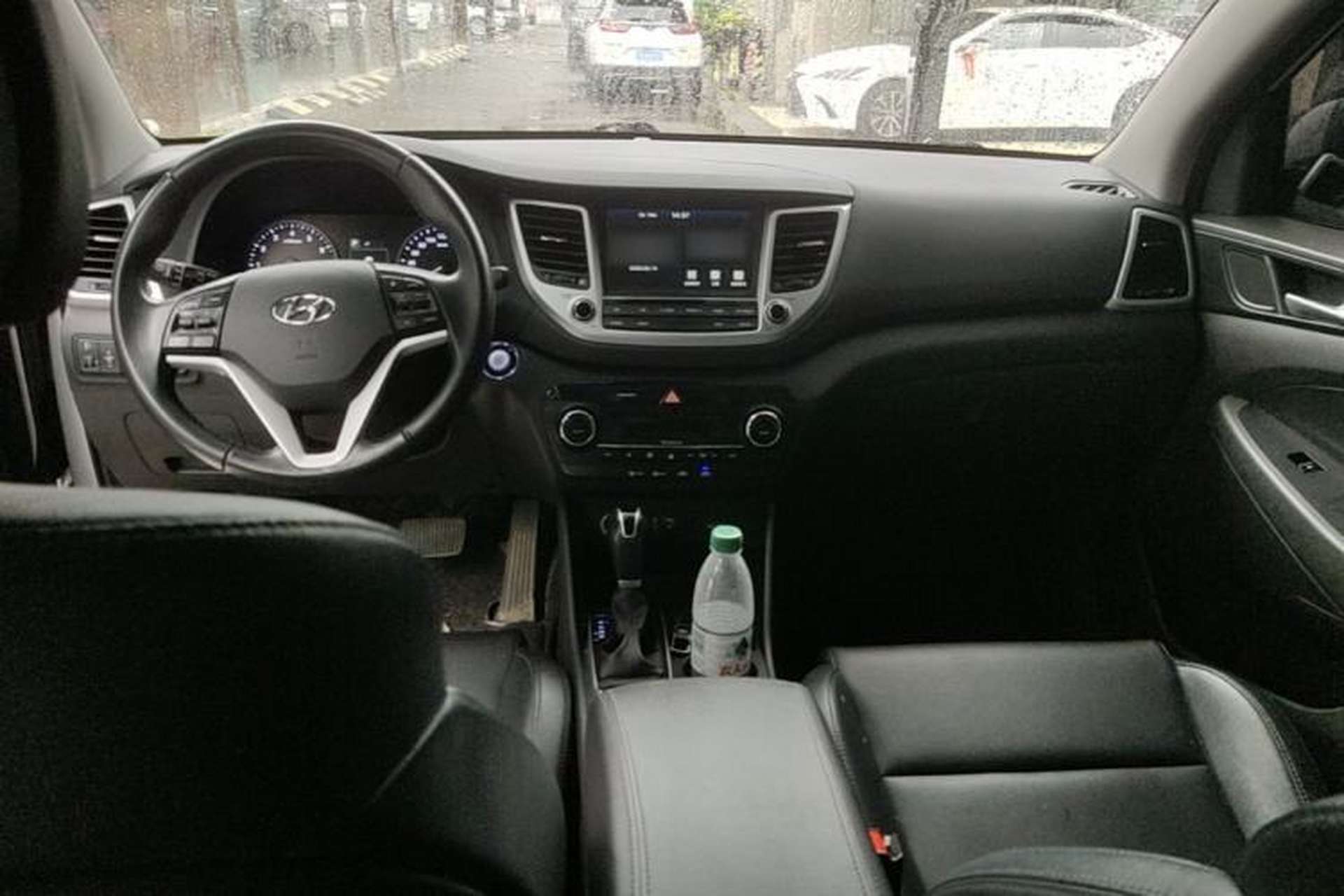 Used Hyundai Tucson 2015 1.6T Dual-Clutch Two-Wheel-Drive Smart Model Center Console