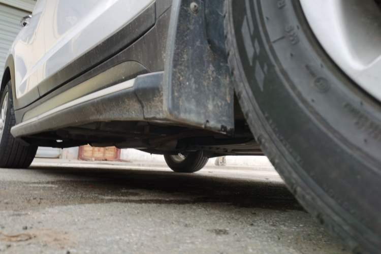 Used Hyundai Tucson 2015 2.0L Automatic Two-Wheel Drive Smart Version Chassis Front Right