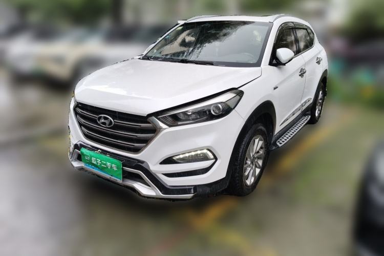 Used Hyundai Tucson 2015 1.6T Dual-Clutch Two-Wheel-Drive Smart Model Guazi used car, China used car export, Used car for sale, Used  cars, Cheapest cars for sale