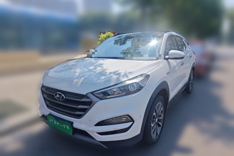Used Hyundai Tucson 2015 1.6T Dual-Clutch Two-Wheel-Drive Leading Model Guazi used car, China used car export, Used car for sale, Used  cars, Cheapest cars for sale