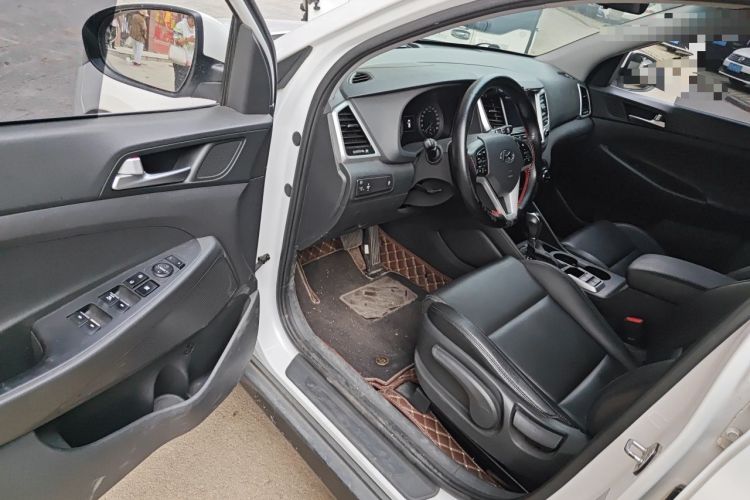 Used Hyundai Tucson 2015 1.6T Dual-Clutch Two-Wheel-Drive Smart Model Driver Seat