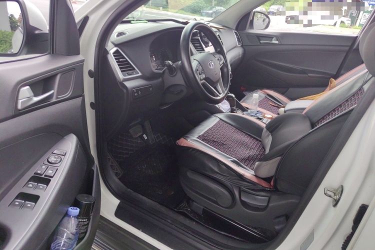 Used Hyundai Tucson 2015 1.6T Dual-Clutch Two-Wheel-Drive Smart Model Driver Seat