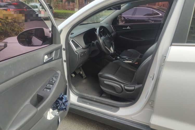 Used Hyundai Tucson 2015 1.6T Dual-Clutch Two-Wheel-Drive Smart Model Driver Seat
