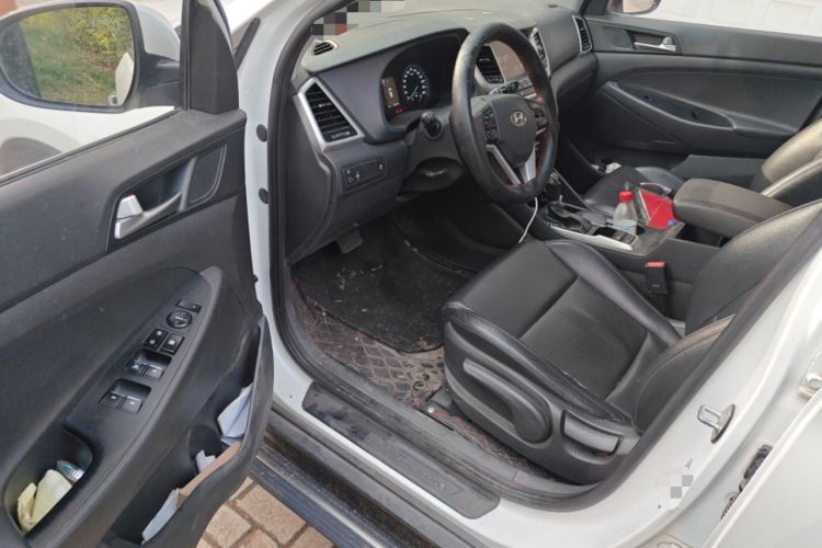 Used Hyundai Tucson 2015 1.6T Dual-Clutch Two-Wheel-Drive Smart Model Driver Seat