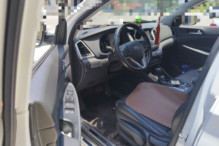Used Hyundai Tucson 2015 1.6T Dual-Clutch Two-Wheel-Drive Smart Model Driver Seat