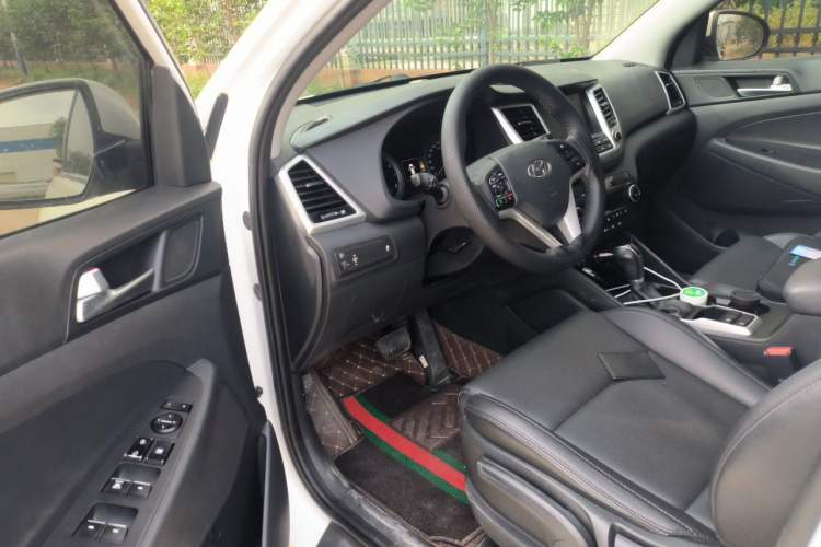 Used Hyundai Tucson 2015 1.6T Dual-Clutch Two-Wheel-Drive Smart Model Driver Seat