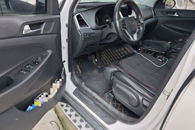 Used Hyundai Tucson 2015 1.6T Dual-Clutch Two-Wheel-Drive Leading Model Driver Seat