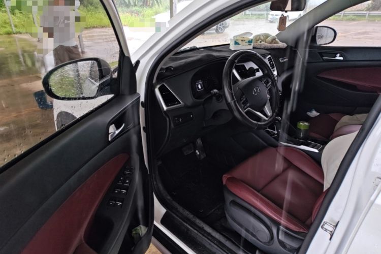 Used Hyundai Tucson 2015 1.6T Dual-Clutch Two-Wheel-Drive Smart Model Driver Seat
