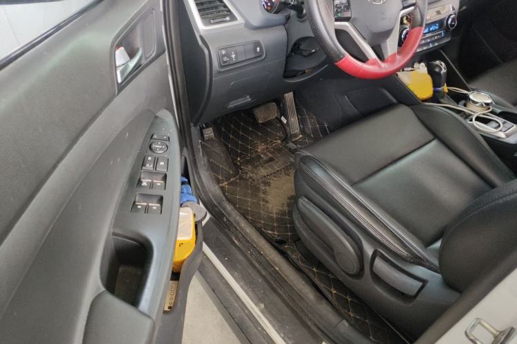 Used Hyundai Tucson 2015 1.6T Dual-Clutch Two-Wheel-Drive Smart Model Driver Seat
