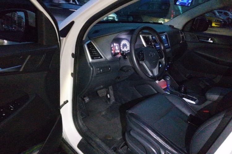 Used Hyundai Tucson 2015 1.6T Dual-Clutch Two-Wheel-Drive Smart Model Driver Seat