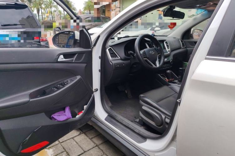 Used Hyundai Tucson 2015 1.6T Dual-Clutch Two-Wheel-Drive Smart Model Driver Seat