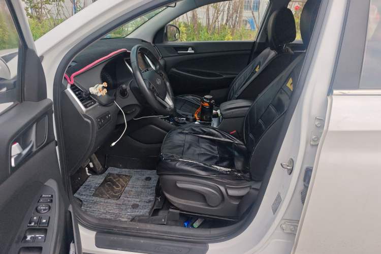 Used Hyundai Tucson 2015 1.6T Dual-Clutch Two-Wheel-Drive Leading Model Driver Seat
