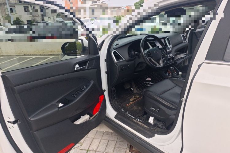 Used Hyundai Tucson 2015 1.6T Dual-Clutch Two-Wheel-Drive Smart Model Driver Seat