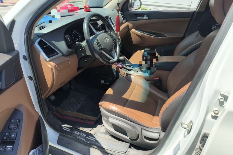 Used Hyundai Tucson 2015 1.6T Dual-Clutch Two-Wheel-Drive Smart Model Driver Seat