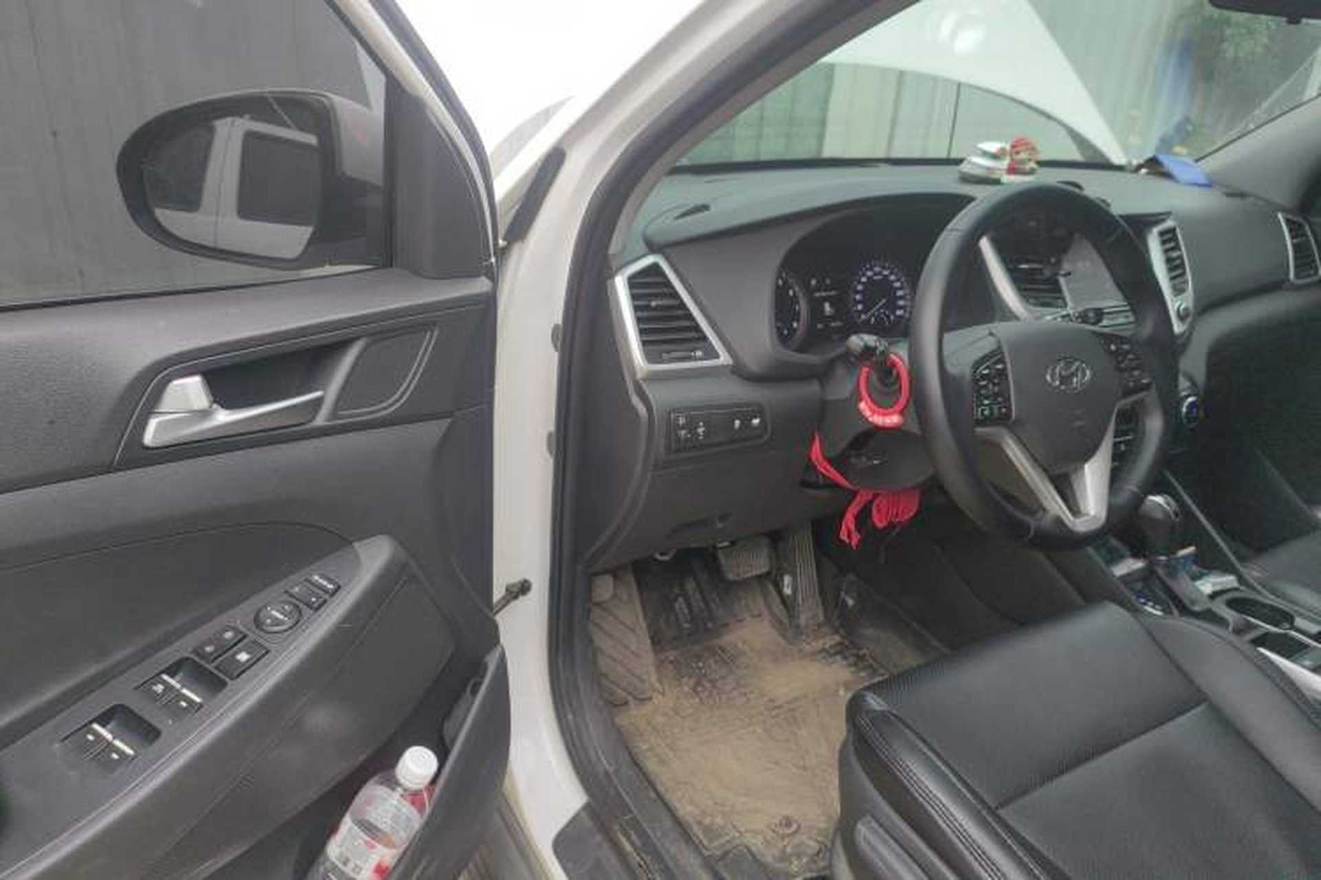 Used Hyundai Tucson 2015 1.6T Dual-Clutch Two-Wheel-Drive Smart Model Driver Seat