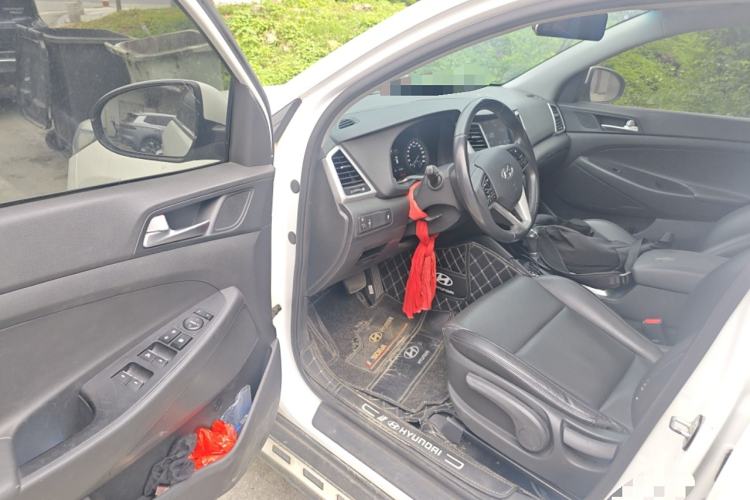 Used Hyundai Tucson 2015 1.6T Dual-Clutch Two-Wheel-Drive Smart Model Driver Seat