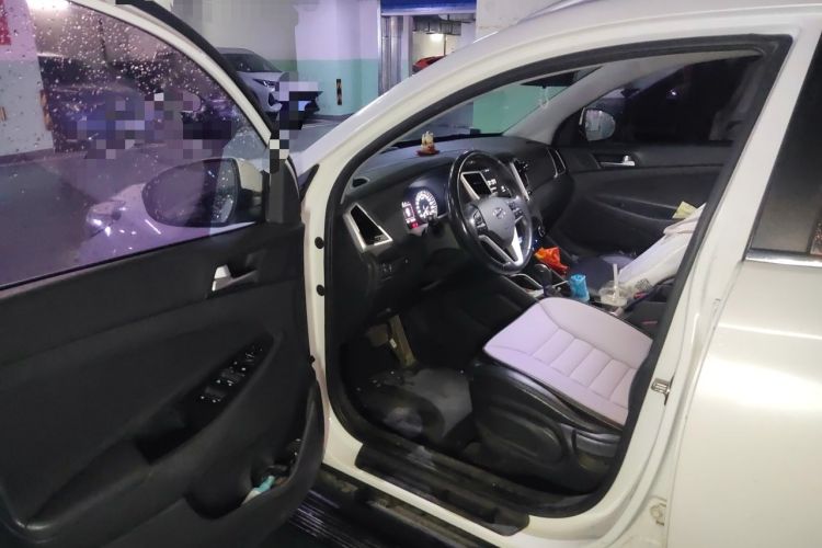 Used Hyundai Tucson 2015 1.6T Dual-Clutch Two-Wheel-Drive Smart Model Driver Seat