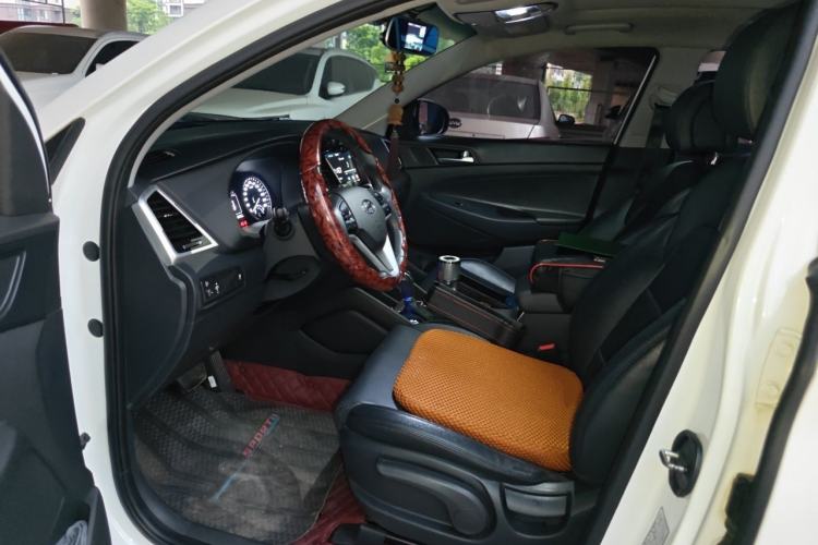 Used Hyundai Tucson 2015 1.6T Dual-Clutch Two-Wheel-Drive Smart Model Driver Seat
