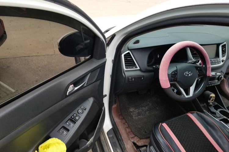 Used Hyundai Tucson 2015 1.6T Dual-Clutch Two-Wheel-Drive Smart Model Driver Seat