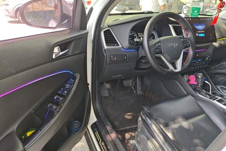 Used Hyundai Tucson 2015 1.6T Dual-Clutch Two-Wheel-Drive Smart Model Driver Seat