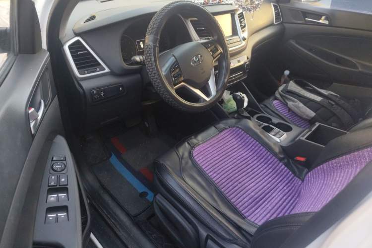 Used Hyundai Tucson 2015 1.6T Dual-Clutch Two-Wheel-Drive Smart Model Driver Seat
