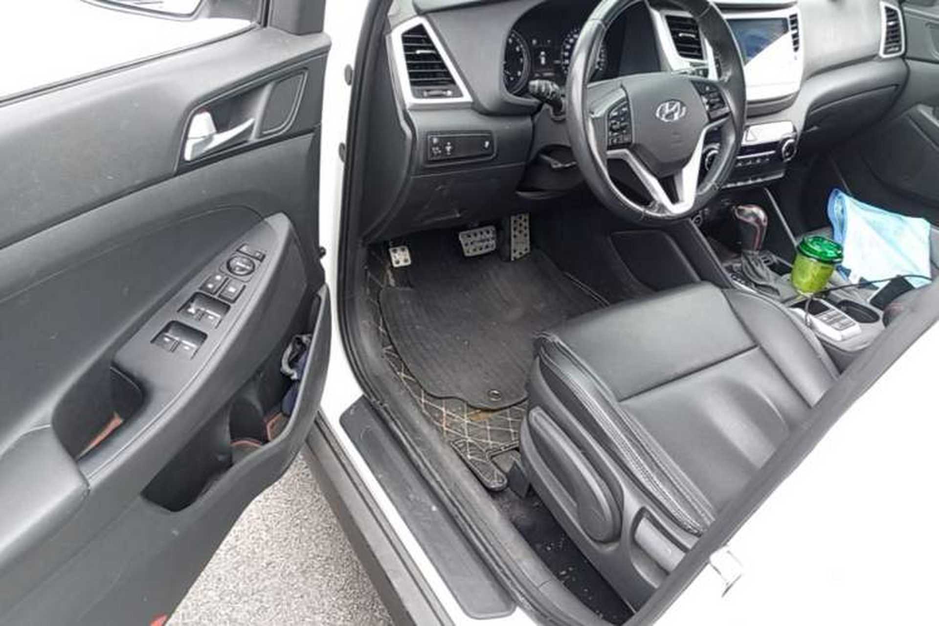 Used Hyundai Tucson 2015 2.0L Automatic Two-Wheel Drive Smart Version Driver Seat