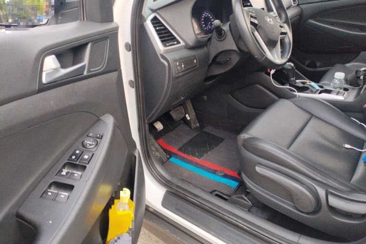 Used Hyundai Tucson 2015 1.6T Dual-Clutch Two-Wheel-Drive Smart Model Driver Seat