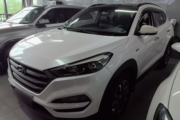 Used Hyundai Tucson 2015 1.6T Dual-Clutch Two-Wheel-Drive Leading Model Guazi used car, China used car export, Used car for sale, Used  cars, Cheapest cars for sale