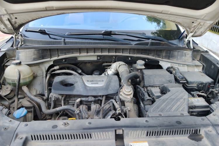 Used Hyundai Tucson 2015 1.6T Dual-Clutch Two-Wheel-Drive Leading Model Engine Bay