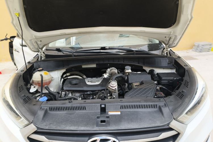 Used Hyundai Tucson 2015 1.6T Dual-Clutch Two-Wheel-Drive Smart Model Engine Bay