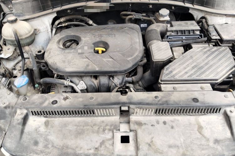 Used Hyundai Tucson 2015 2.0L Automatic Two-Wheel Drive Smart Version Engine Bay