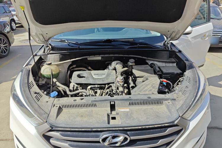 Used Hyundai Tucson 2015 1.6T Dual-Clutch Two-Wheel-Drive Smart Model Engine Bay