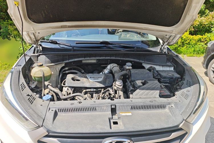 Used Hyundai Tucson 2015 1.6T Dual-Clutch Two-Wheel-Drive Smart Model Engine Bay