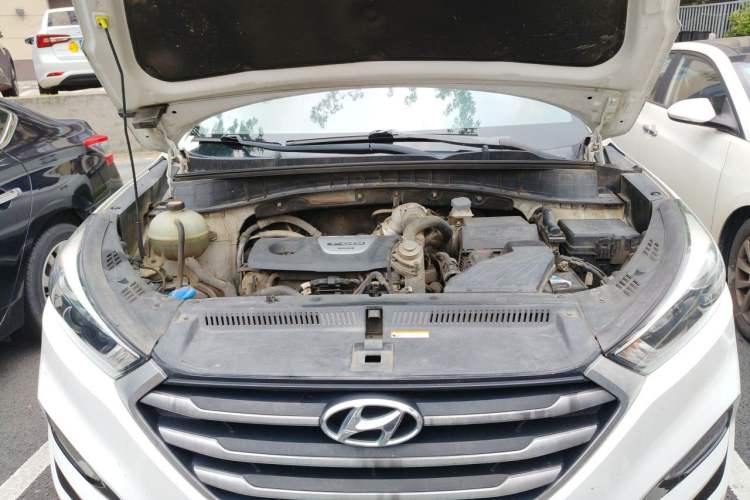 Used Hyundai Tucson 2015 1.6T Dual-Clutch Two-Wheel-Drive Smart Model Engine Bay