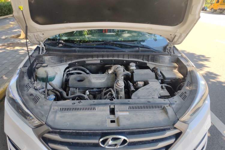 Used Hyundai Tucson 2015 1.6T Dual-Clutch Two-Wheel-Drive Smart Model Engine Bay
