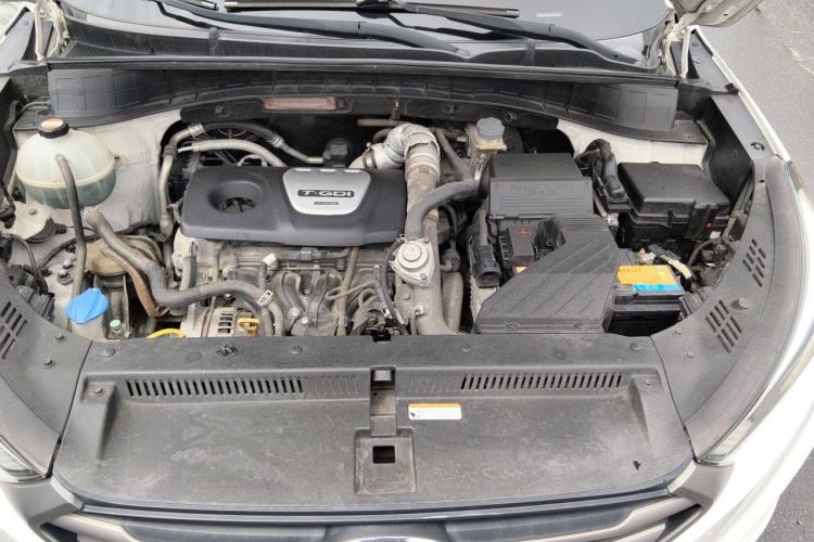 Used Hyundai Tucson 2015 1.6T Dual-Clutch Two-Wheel-Drive Leading Model Engine Bay