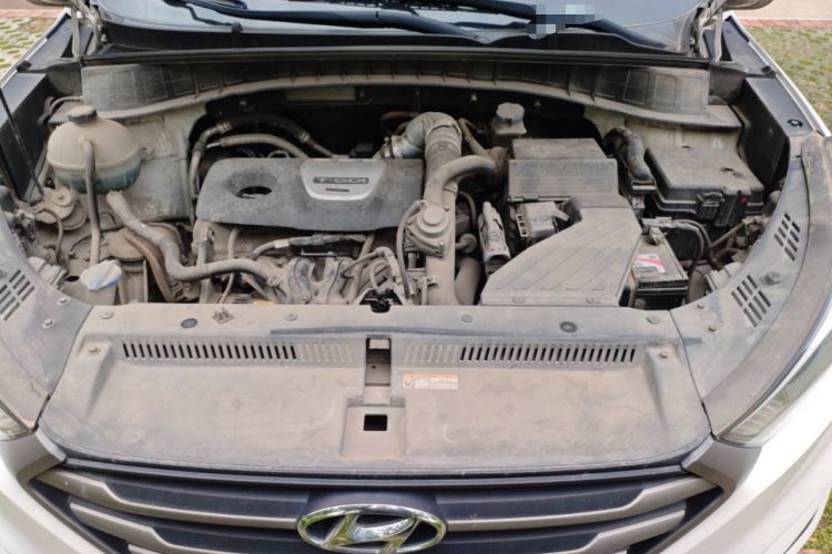 Used Hyundai Tucson 2015 1.6T Dual-Clutch Two-Wheel-Drive Smart Model Engine Bay