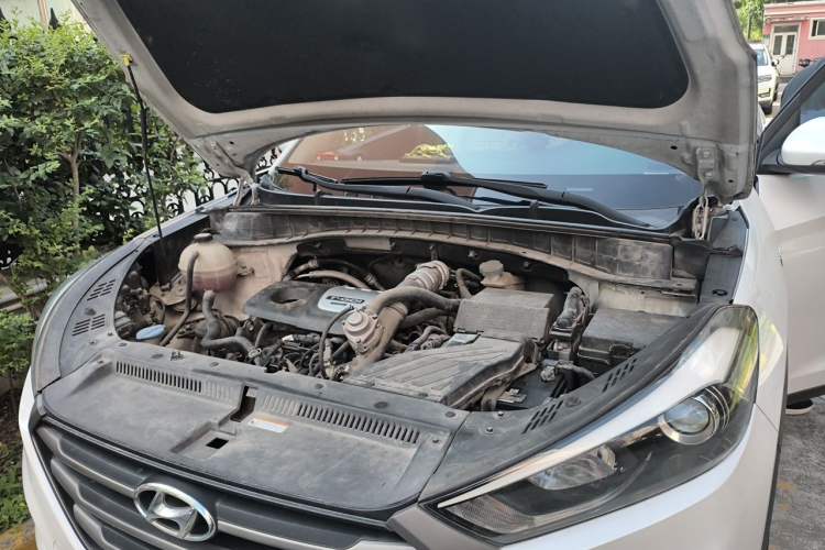 Used Hyundai Tucson 2015 1.6T Dual-Clutch Two-Wheel-Drive Smart Model Engine Bay