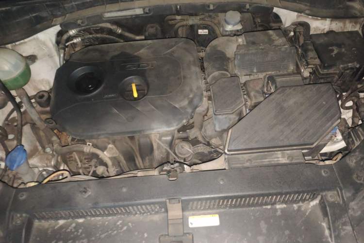 Used Hyundai Tucson 2015 2.0L Automatic Two-Wheel Drive Smart Version Engine Bay