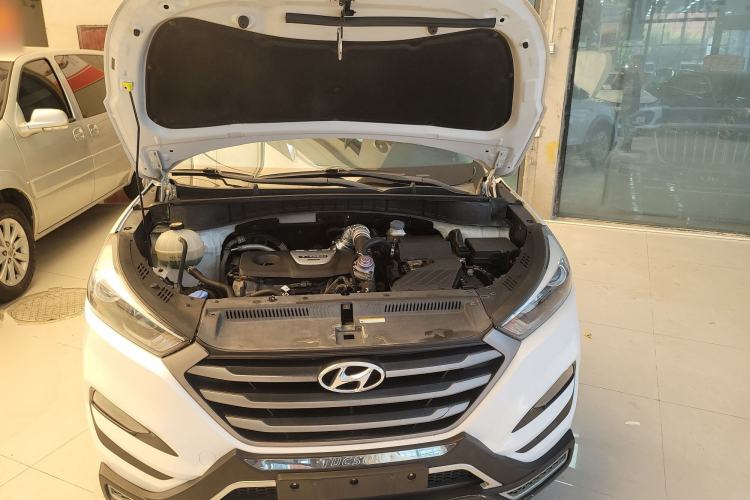 Used Hyundai Tucson 2015 1.6T Dual-Clutch Two-Wheel-Drive Smart Model Engine Bay