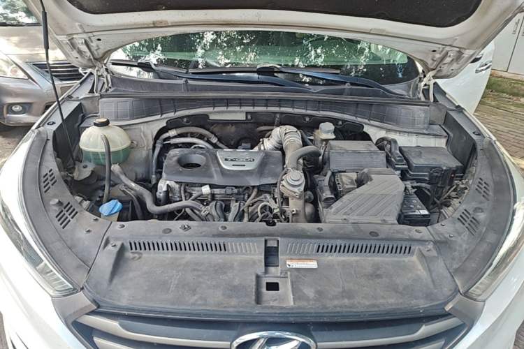 Used Hyundai Tucson 2015 1.6T Dual-Clutch Two-Wheel-Drive Smart Model Engine Bay