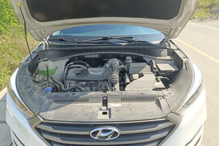 Used Hyundai Tucson 2015 1.6T Dual-Clutch Two-Wheel-Drive Smart Model Engine Bay