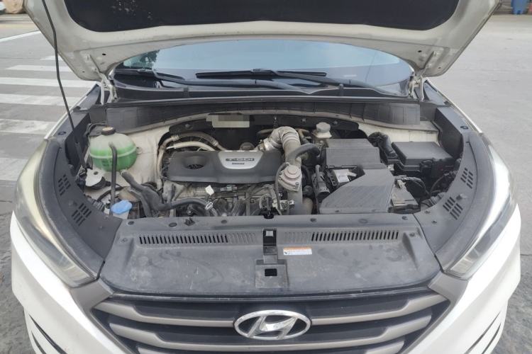 Used Hyundai Tucson 2015 1.6T Dual-Clutch Two-Wheel-Drive Smart Model Engine Bay