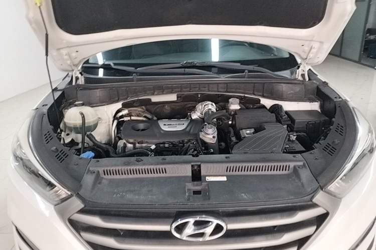 Used Hyundai Tucson 2015 1.6T Dual-Clutch Two-Wheel-Drive Smart Model Engine Bay