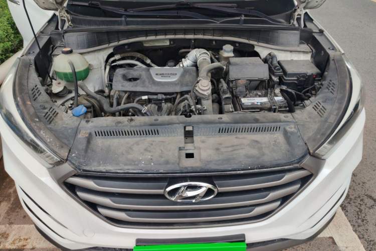 Used Hyundai Tucson 2015 1.6T Dual-Clutch Two-Wheel-Drive Smart Model Engine Bay